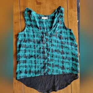Sleveless Blouse, lace back, lightweight top